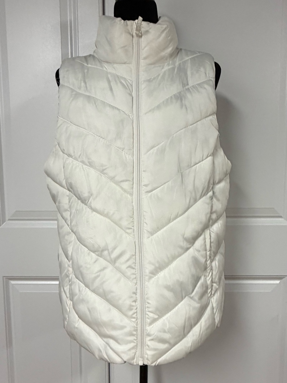 So White Zip Up Puffer Vest